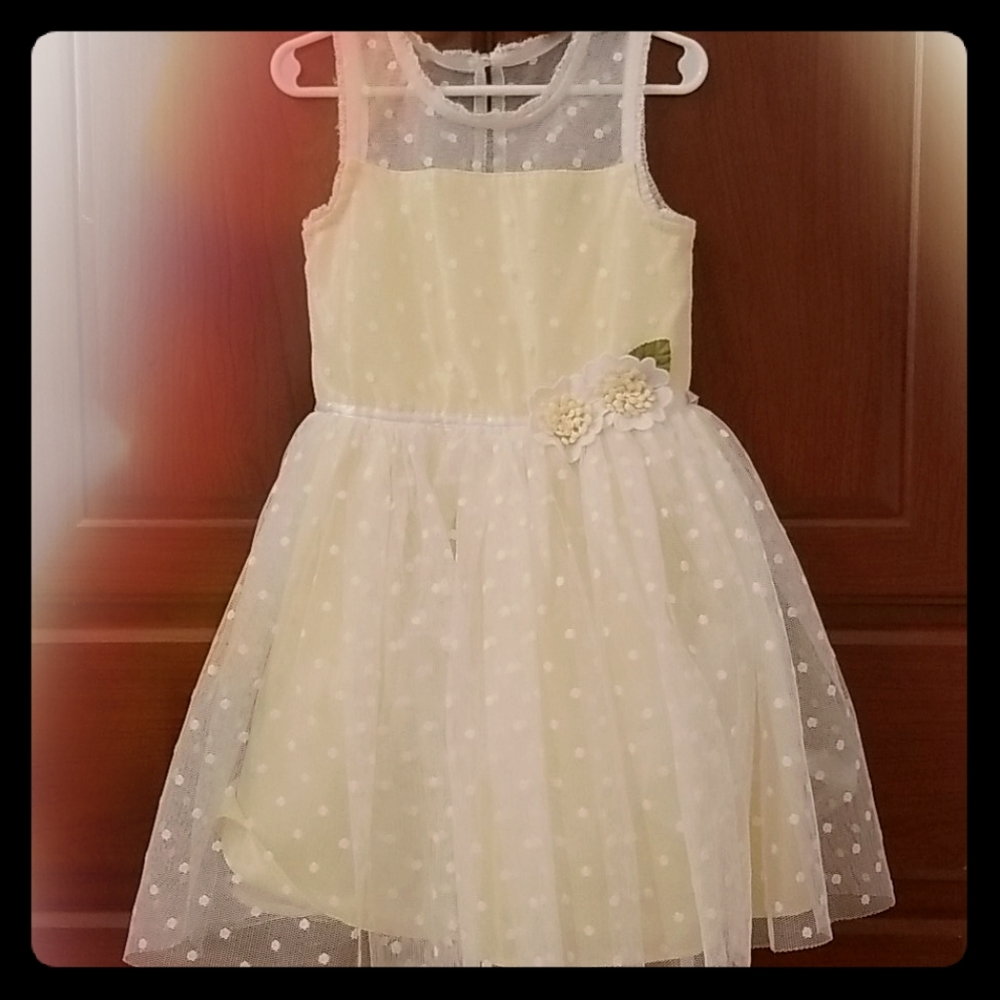 Girls dress